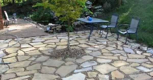 flagstone patio with pea gravel